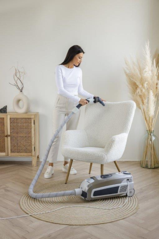 RICHTER S115 vacuum cleaner in use