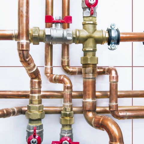 Ellenőrizze a falban futó vízcsövek állapotát