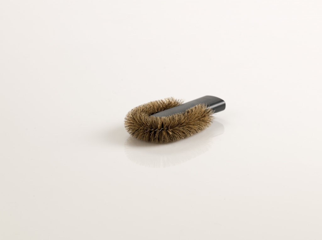 Radiator brush